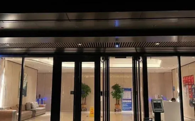 Blue Fighter Boys' Youth Hostel (Shenzhen North Railway Station Branch)