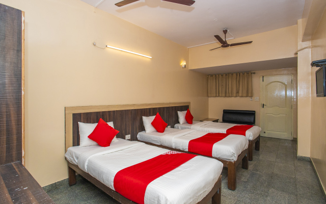 OYO 12965 Archana Comforts