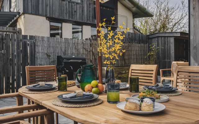 Heron House - Luxury Grand Designs Eco-home