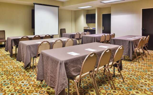 Hampton Inn Staunton