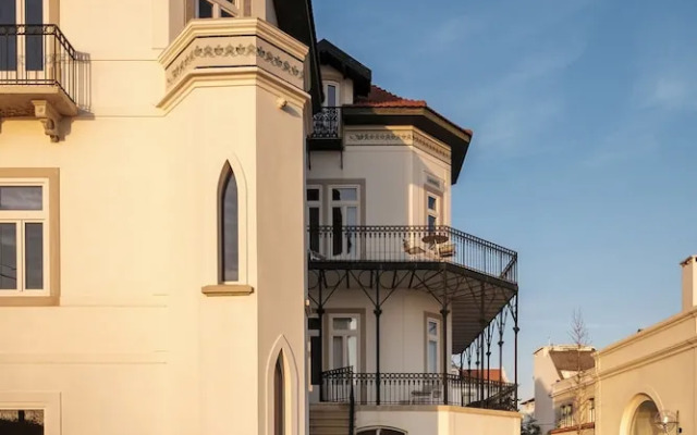 Seaview Castle by Cadenzalux