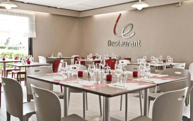 Hotel Campanile Melun Sud - Dammarie Les Lys