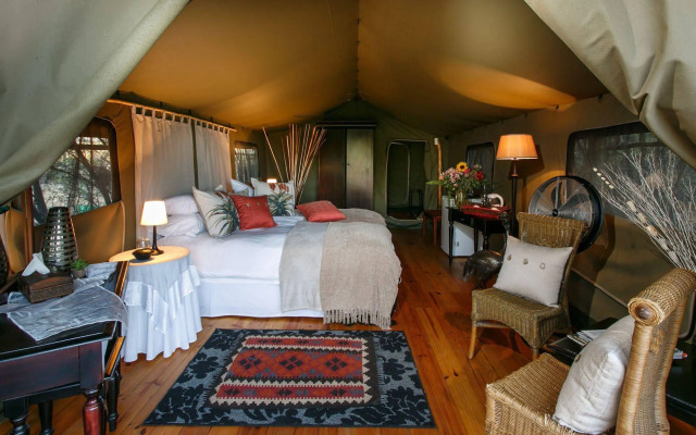 Chandelier Game Lodge