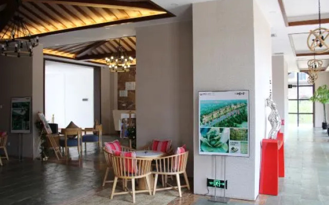 Hot Spring Valley Hotel