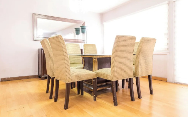 New Cozy San Pedro Home Patio Work Area