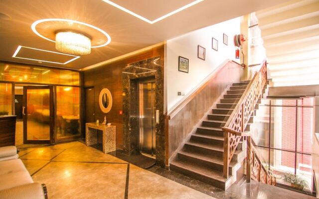 OYO 2697 Hotel Edesia
