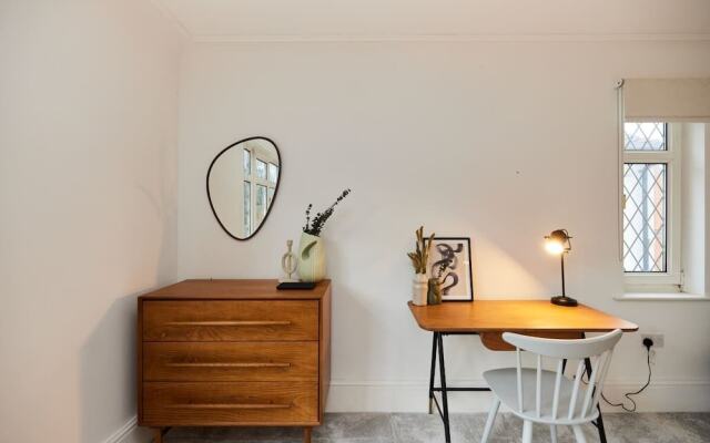 The Redbridge Sanctuary - Spacious 3bdr House With Garden