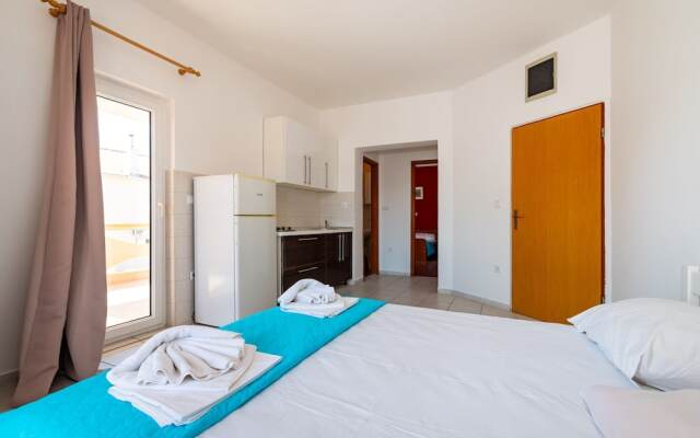 Bonvie Apartments in Center B7