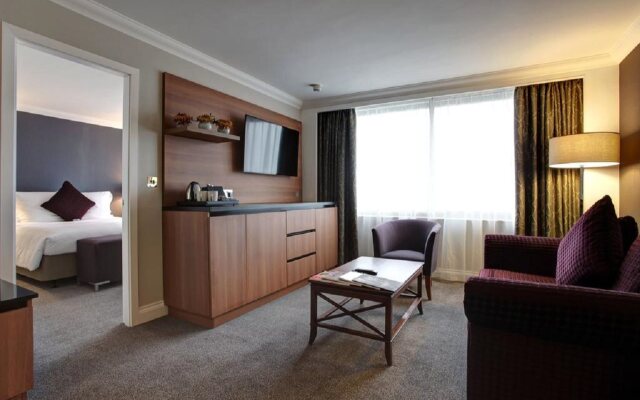 Renaissance London Heathrow Hotel