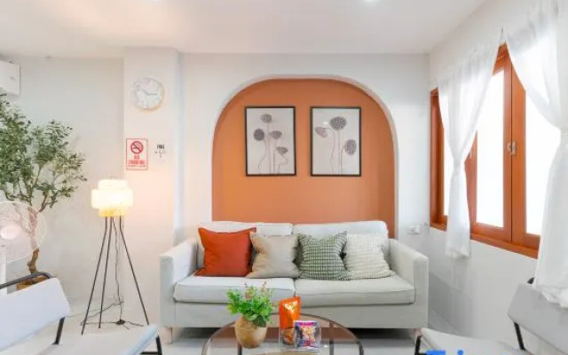 Modern Townhome / 2BR near CNX moat