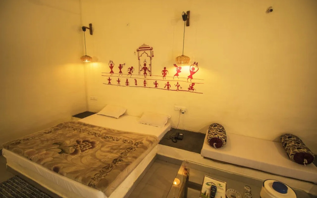 WOW STAYZ2 Pachmarhi Foothill Cottages