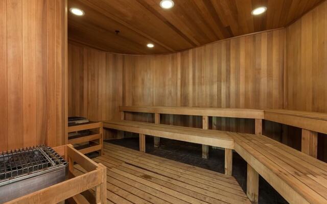 Turquoise Place Unit 404C