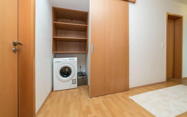 Comfy condo & FREE parking