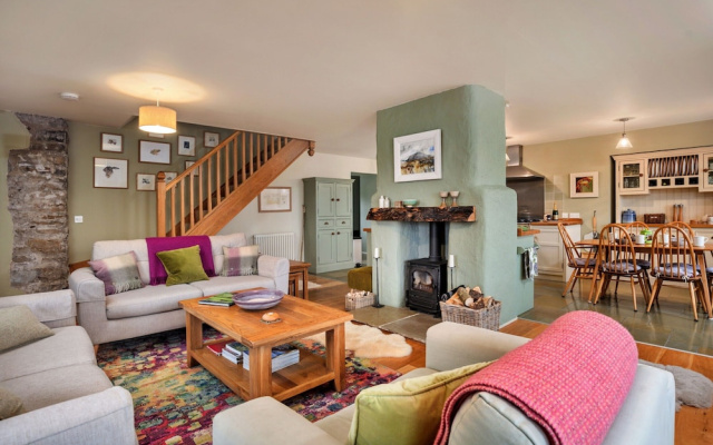 Peaceful Holiday Home for 6 Guests