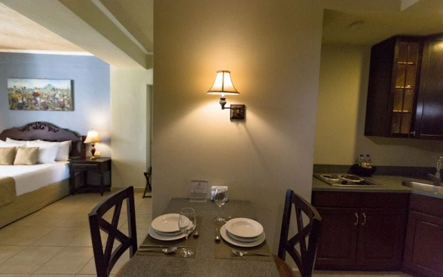 Los Altos Apartments & Studios