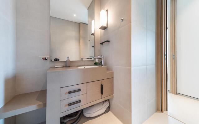 DXB - Address JBR - 705 - DM