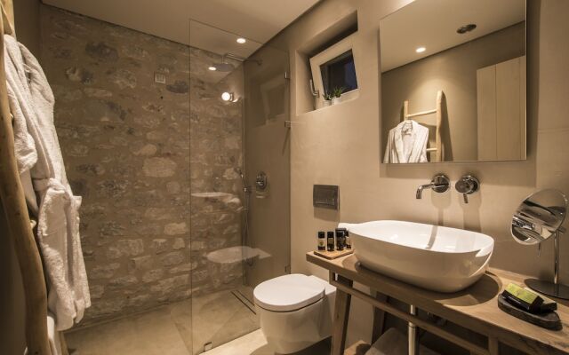 Bassa Maina Villas & Suites