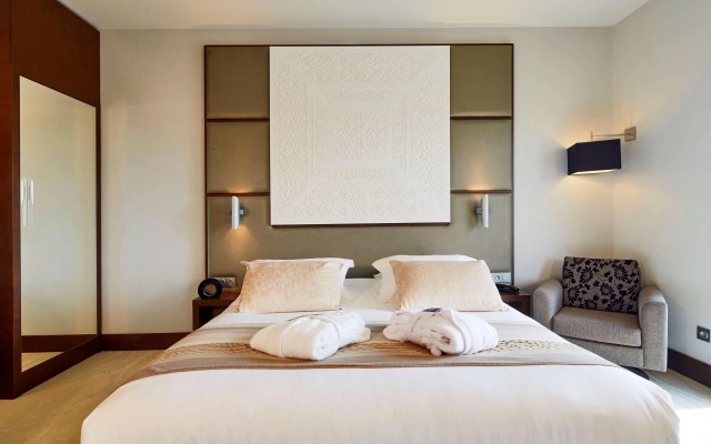 Kyriad Prestige Lyon Est - Saint Priest Eurexpo Hotel and Spa