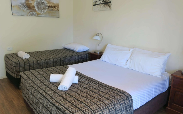Caboolture Central Motor Inn, SureStay Collection by BW