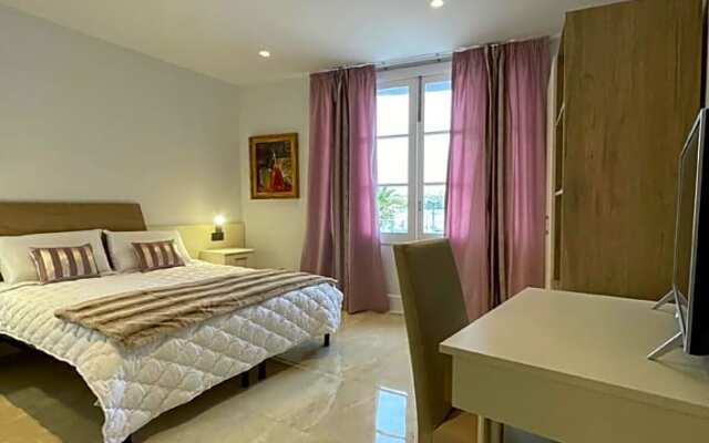 La Reggia Seaview Guesthouse