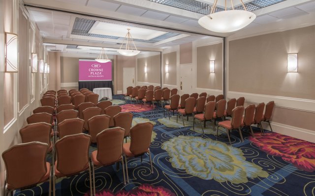 Crowne Plaza Virginia Beach Town Center by IHG