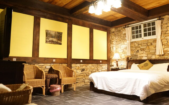 Provence Rose Lodge in Ching Jing