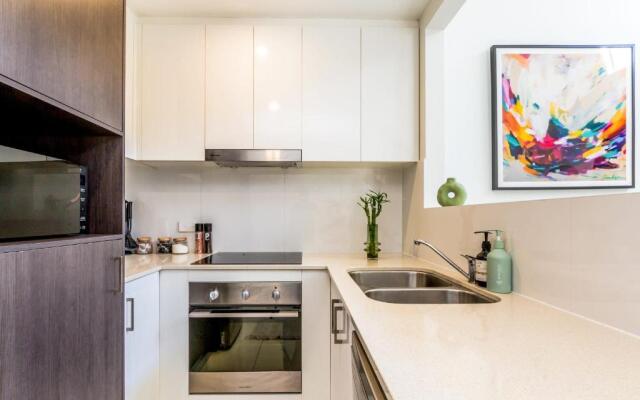 Luxurious 3BDR Townhouse in Great Location