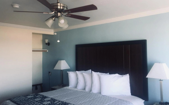 Dolphin Cove Motel