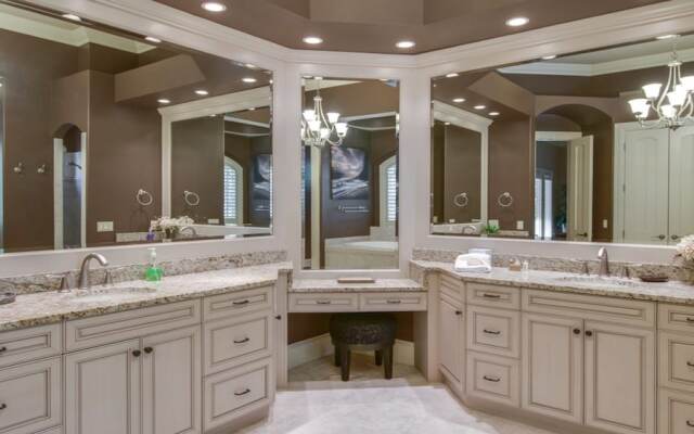 23 Pelican 6 Bedroom Home