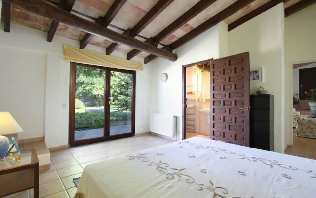 Villa - 4 Bedrooms with Pool - 103187