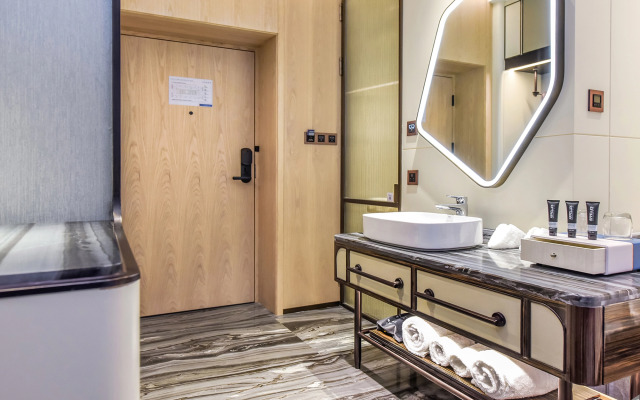 Kuanrong Suite Hotel (Chimelong Wanda Store in Panyu, Guangzhou)