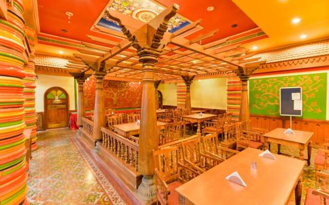 OYO 15247 New Woodlands Hotel