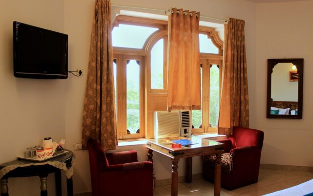 OYO 1592 Hotel Empire palace