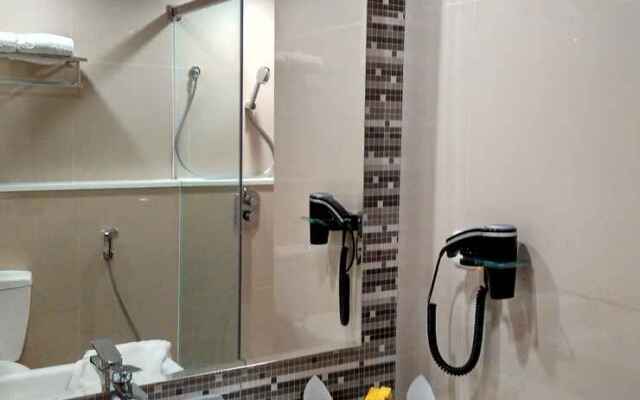 Grand Royal Denai Hotel