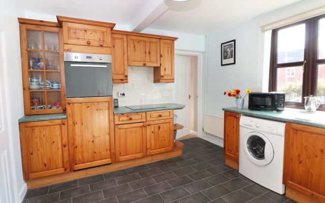Dove Cottage, Chesterfield