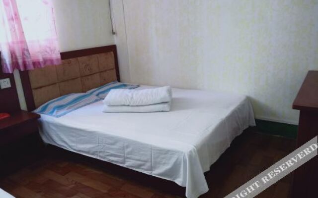 Yaxin Hotel (Xi'an Jixiang Village)