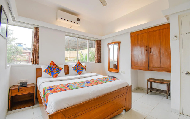 Fabhotel Silver Nest