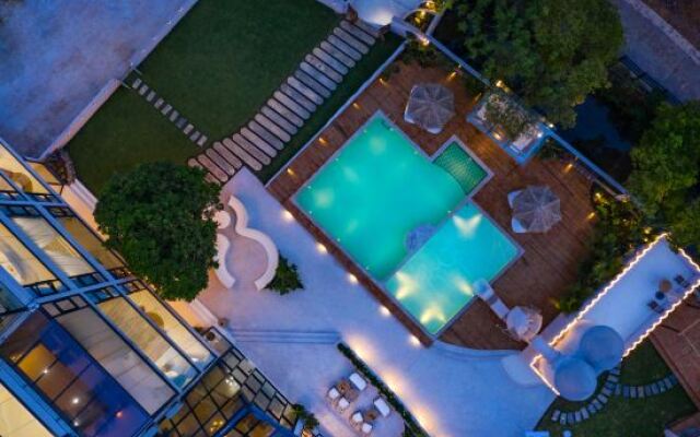 Orange white Vacation Homestay