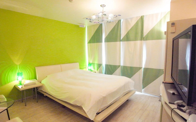 V Hotel - Adults Only