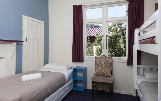 Moana Lodge - Hostel