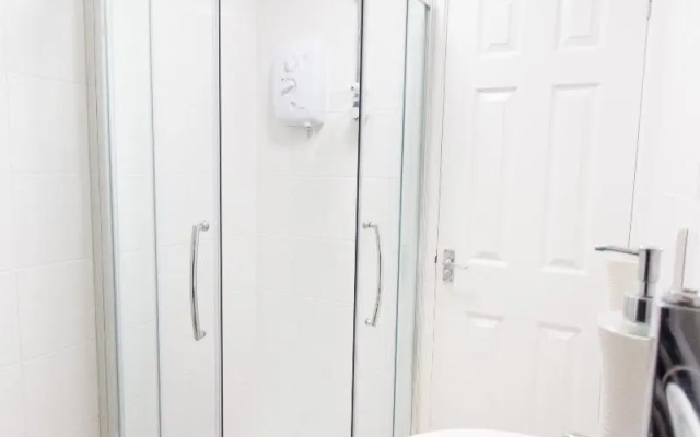 Seaview Holidays - Salterns Village