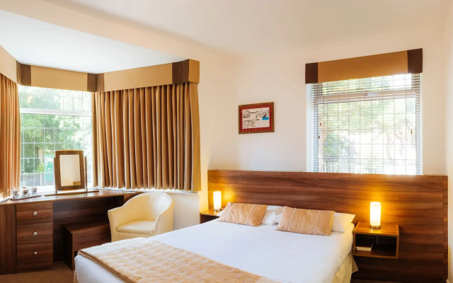 The Yenton Hotel