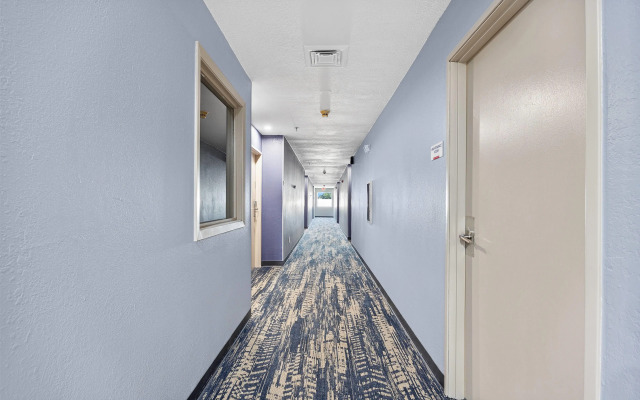 Howard Johnson by Wyndham Urbana