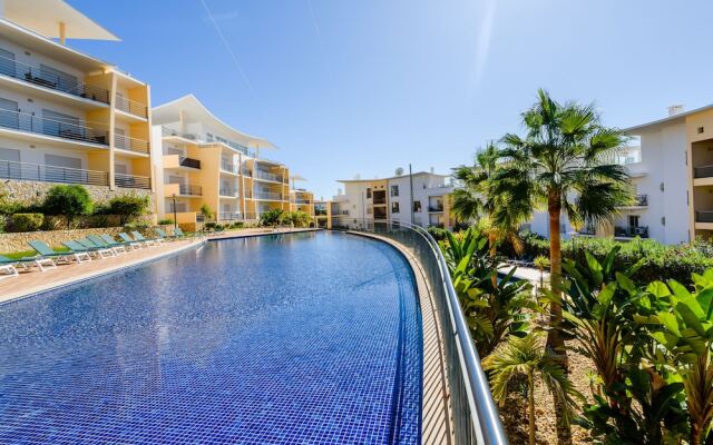 Sea view Apartment with 2 huge Terraces & Swimming pools