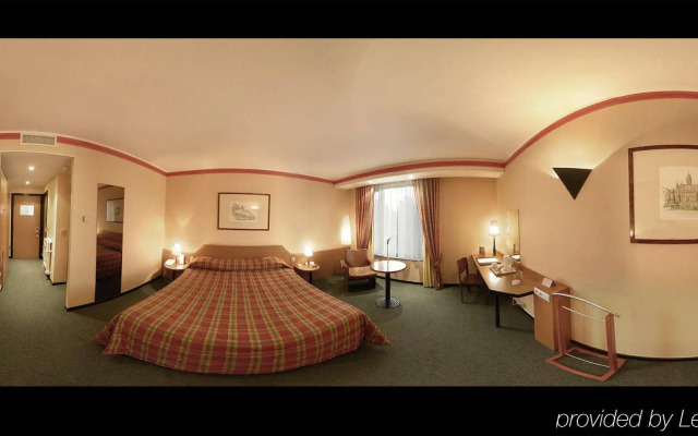 M Hotel - Different Hotels