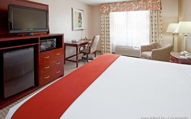 Holiday Inn Express & Suites College Station, an IHG Hotel