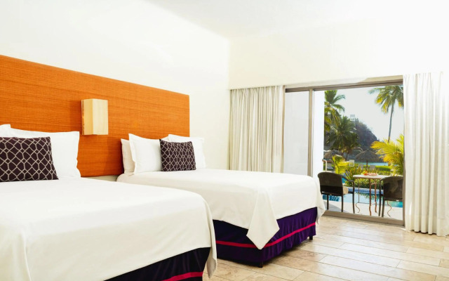 Camino Real Zaashila Huatulco