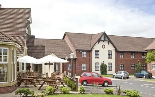 Premier Inn Glasgow (Cambuslang/M74, J2A)