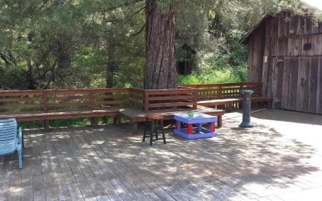 Yosemite International Hostel