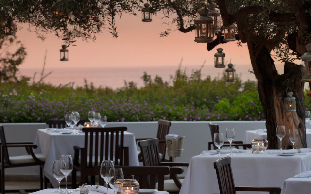 Anassa Hotel